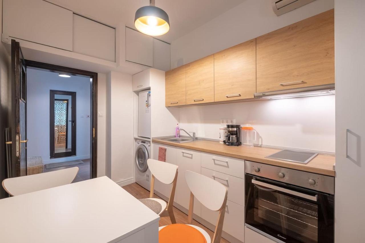 Sophisticated Gem With Private Parking Apartment Sofia Exterior photo